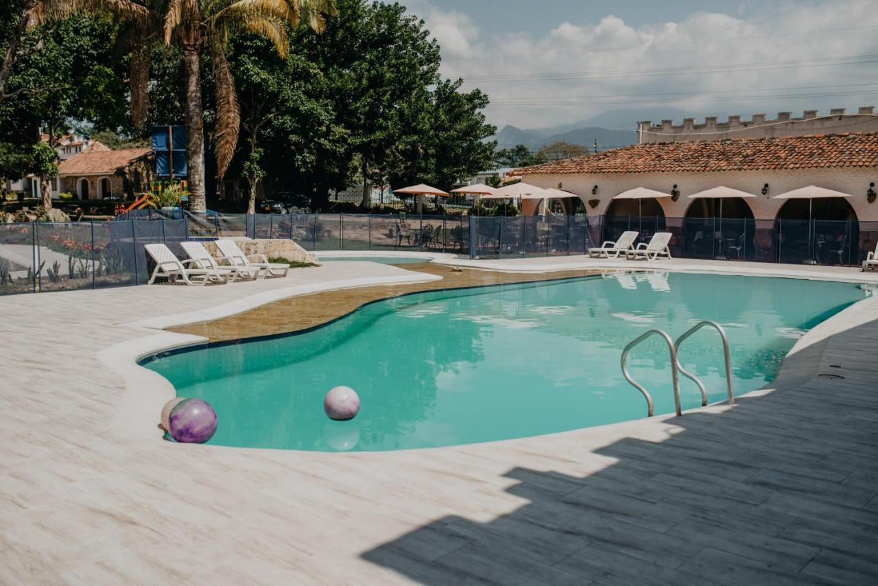 Hotel El Castillo Чинаута Екстер'єр фото