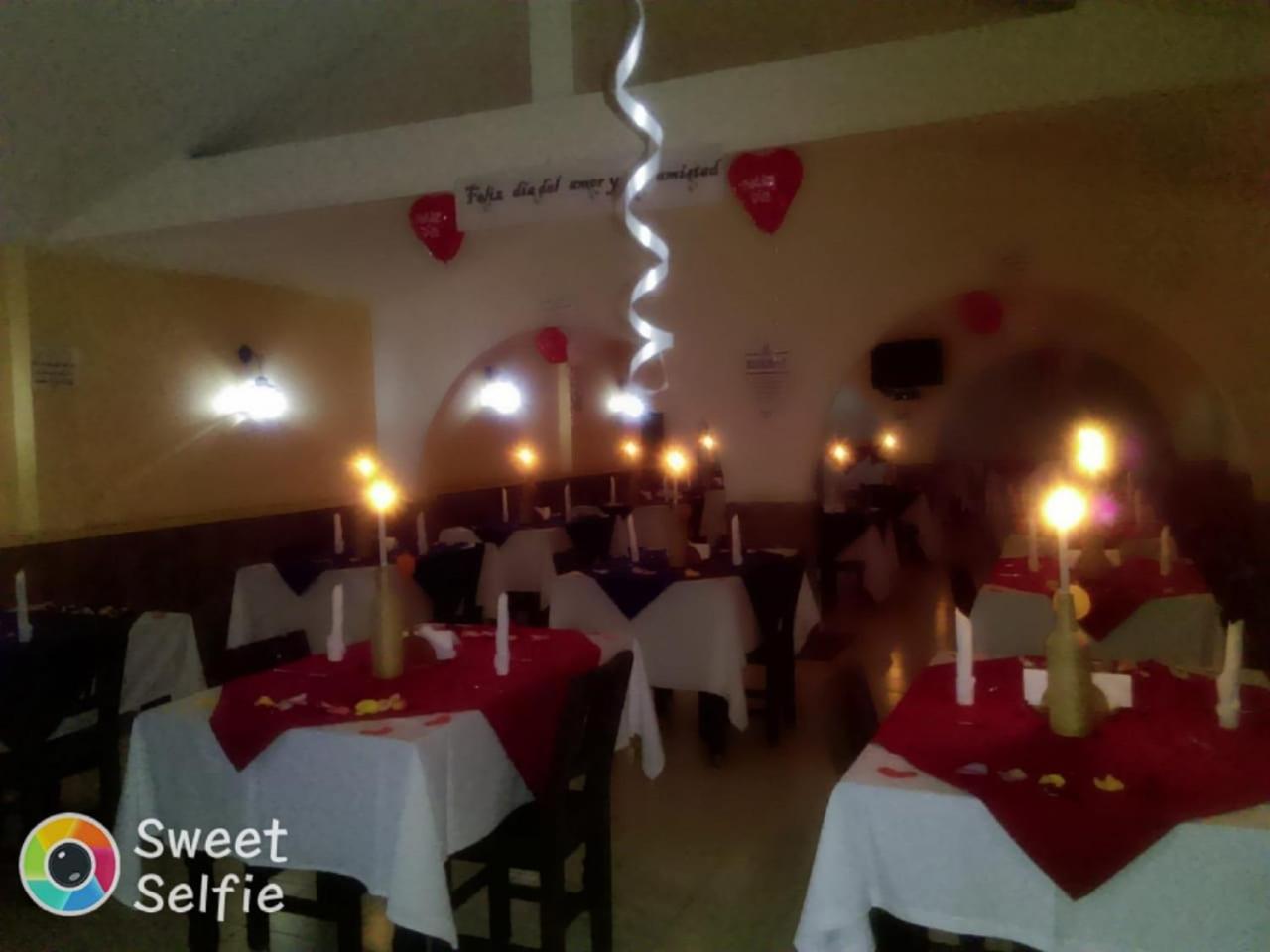 Hotel El Castillo Чинаута Екстер'єр фото